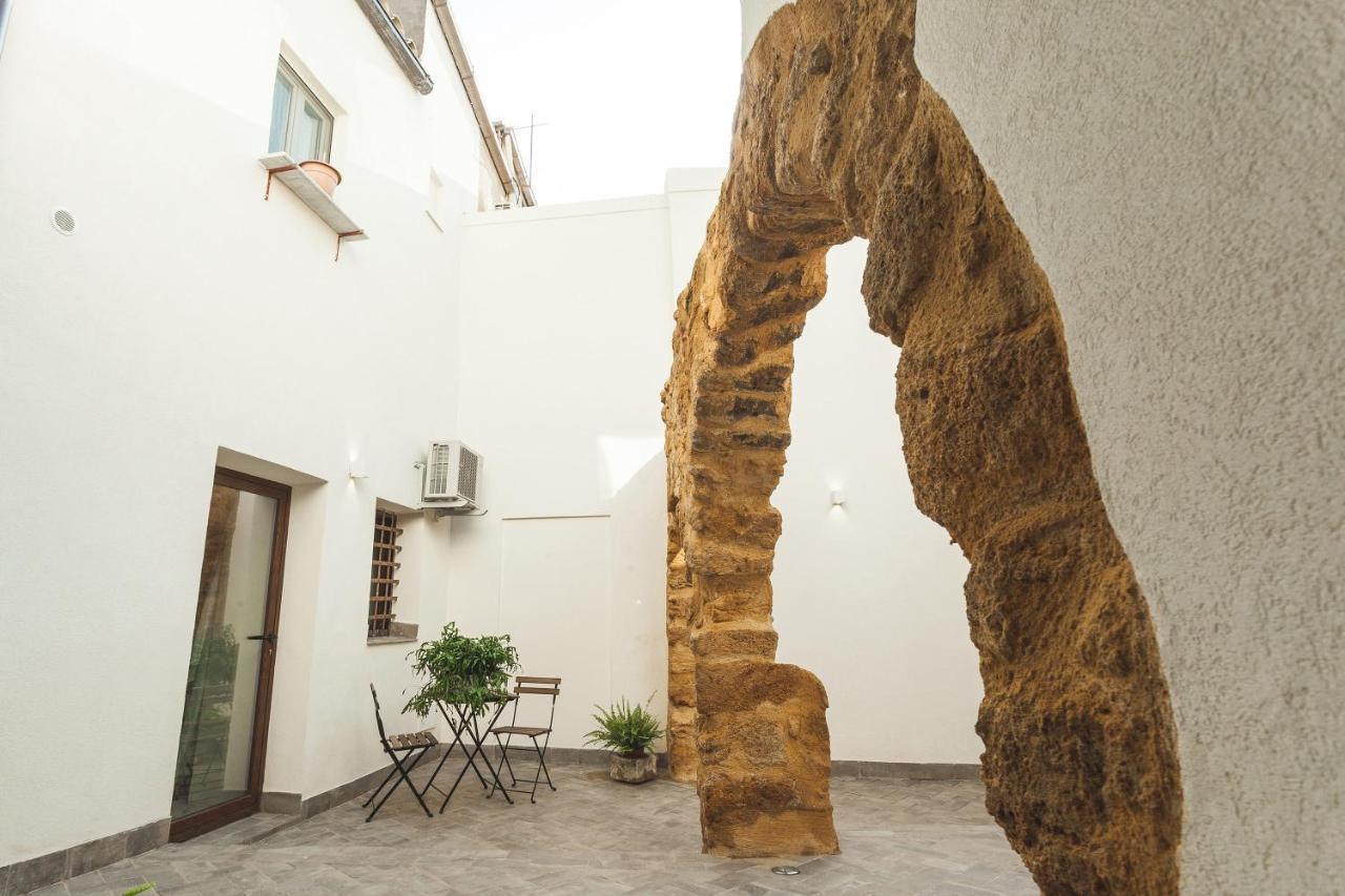 Hotel Cortile Baronello Agrigento Exterior foto
